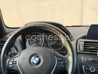Usado BMW 118 Sport Line 170 CV (125 kW) 2012 Rojo Utilitario