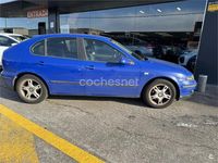 Usado Seat Leon Sport 110 CV (80 kW) 2002 Azul Utilitario
