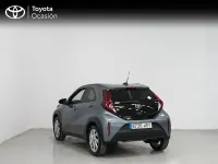 Usado Toyota Aygo X Play 72 CV (52 kW) 2024 Gris SUV