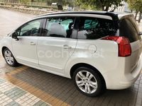 Usado Peugeot 5008 Sport 112 CV (82 kW) 2011 Blanco Monovolumen