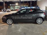 Usado Alfa Romeo Giulietta Distinctive 140 CV (102 kW) 2012 Gris / plata Berlina