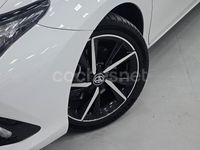 Usado Toyota Auris Hybrid Edition 136 CV (100 kW) 2018 Blanco Berlina