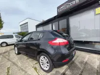 Usado Renault Mégane Dynamique 116 CV (85 kW) 2012 Negro Utilitario