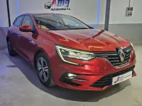 Usado Renault Mégane Zen 139 CV (102 kW) 2021 Rojo Utilitario