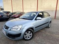 Usado Kia Rio Active 110 CV (80 kW) 2006 Azul Utilitario