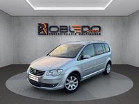 Usado VW Touran 140 CV (102 kW) 2007 Gris / plata Monovolumen