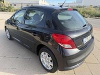 Usado Peugeot 207 70 CV (51 kW) 2010 Negro Utilitario