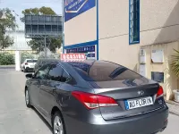 Usado Hyundai i40 116 CV (85 kW) 2013 Gris Berlina