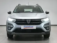 Usado Dacia Sandero Comfort 91 CV (66 kW) 2021 Gris plata