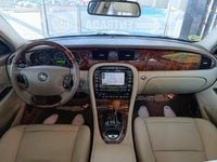 Usado Jaguar XJ6 Executive 207 CV (152 kW) 2006 Gris / plata Berlina