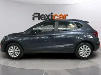 Usado Seat Arona Ecomotive 110 CV (80 kW) 2021 Gris SUV