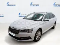 Usado Skoda Superb Ambition 150 CV (110 kW) 2023 Blanco Familiar