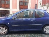 Usado Peugeot 206 75 CV (55 kW) 2004 Azul Berlina