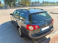 Usado VW Passat Advance 110 CV (80 kW) 2010 Gris / plata Familiar