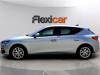 Usado Seat Leon Style 131 CV (96 kW) 2023 Gris Berlina