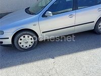 Usado Seat Toledo Stella 90 CV (66 kW) 2001 Gris / plata Berlina