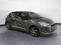 Usado DS Automobiles DS3 Be Chic 110 CV (80 kW) 2018 Gris / plata Berlina