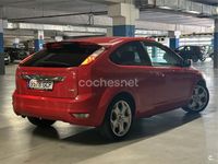 Usado Ford Focus Trend 115 CV (84 kW) 2009 Rojo Berlina