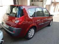 Usado Renault Grand Scénic II Dynamique 130 CV (95 kW) 2008 Granate Monovolumen