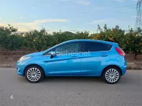 Usado Ford Fiesta Titanium 96 CV (70 kW) 2010 Azul Berlina