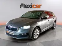 Usado Skoda Scala Selection 116 CV (85 kW) 2024 Gris Utilitario