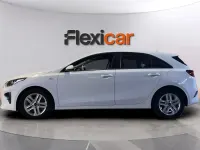 Usado Kia Ceed 120 CV (88 kW) 2022 Blanco Utilitario
