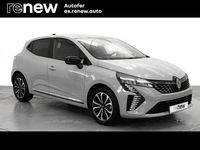 Usado Renault Clio V Techno 100 CV (73 kW) 2025 Gris Berlina