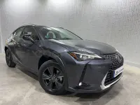 Usado Lexus UX 199 CV (146 kW) 2025 Gris / plata SUV