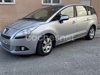Usado Peugeot 5008 112 CV (82 kW) 2012 Gris / plata Monovolumen