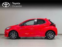 Usado Toyota Yaris Hybrid Style 116 CV (85 kW) 2021 Rojo Berlina