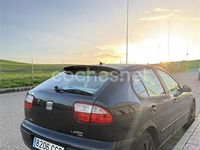 Usado Seat Leon 90 CV (66 kW) 2003 Negro Utilitario