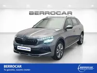 Usado Skoda Kamiq Selection 115 CV (84 kW) 2024 Gris SUV