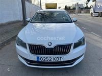 Usado Skoda Superb Ambition 120 HP (88 kW) 2017 Branco Carrinha