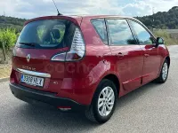 Usado Renault Scénic III Dynamique 110 CV (80 kW) 2012 Granate Monovolumen