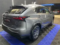 Usado Lexus NX300h 197 CV (144 kW) 2017 Gris / plata SUV