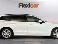 Usado Volvo V60 150 CV (110 kW) 2019 Blanco Familiar