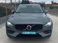 Usado Volvo V60 CC Pro 190 CV (139 kW) 2019 Gris / plata Familiar