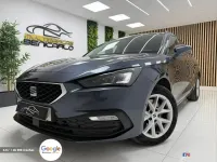Usado Seat Leon Style 150 CV (110 kW) 2023 Azul Familiar