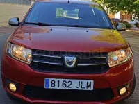 Usado Dacia Sandero Lauréate 90 CV (66 kW) 2016 Granate Berlina