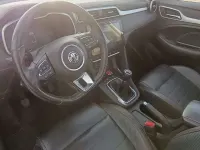 Usado MG ZS Luxury 111 CV (81 kW) 2023 Gris SUV