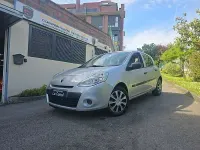 Usado Renault Clio IV Business 75 CV (55 kW) 2012 Gris / plata Berlina