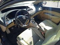 Usado Honda Civic Executive 140 CV (102 kW) 2007 Negro Berlina