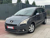 Usado Peugeot 5008 112 CV (82 kW) 2012 Gris / plata Monovolumen