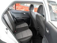 Usado Kia Stonic 100 CV (73 kW) 2024 Blanco SUV