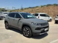 Usado Jeep Compass Limited 131 CV (96 kW) 2021 Gris SUV