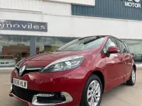 Usado Renault Scénic III Dynamique 110 CV (80 kW) 2013 Granate Monovolumen