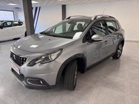Usado Peugeot 2008 Allure 120 CV (88 kW) 2016 Gris / plata SUV