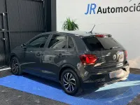 Usado VW Polo Advance 75 CV (55 kW) 2018 Gris / plata Utilitario