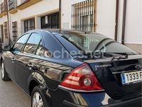 Usado Ford Mondeo Ghia 130 CV (95 kW) 2007 Negro Berlina