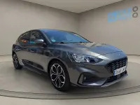 Usado Ford Focus ST-Line 125 CV (91 kW) 2021 Gris / plata Berlina